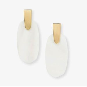 NWT Kendra Scott gold drop Aragon earrings white
